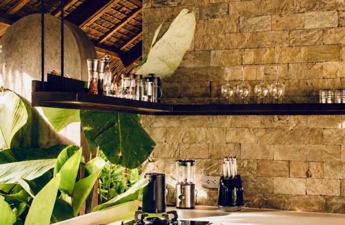Catangnan Villa | Nayma Villas