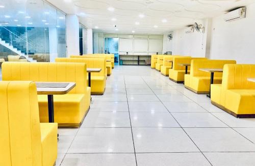 Varanasi Hotel | Nayra TJ Regency
