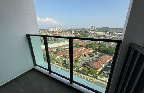 Puchong Apartment | NEW 3R2B FamilyHome Puchong 6-8 pax