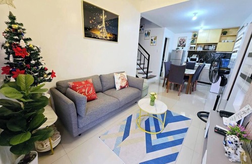 Davao House | New Cozy 4BR near Davao Airport BeSTAYcation for Family/Group upto 14