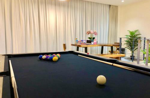 Kampung Pulau Meranti Villa | New Luxury Private Pool Villa Puchong up to 30 pax