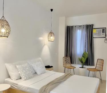 Basak Apartment | NEW Modern Suite near Airport & Beach