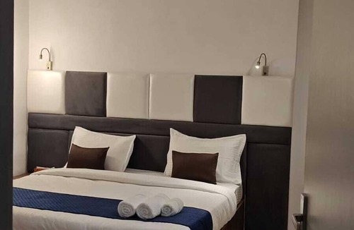 Noida Hotel | Nimantrana