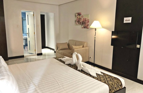 Legazpi Hotel | Ninong's Hotel
