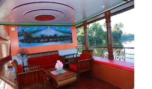 Alappuzha Boat Rental | Northstar 5 Bedroom Ac Private Houseboat With All Meals