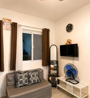 Canlubang Hostel | Nuvali Studio Retreat Free Parking Fast WiFi Pool