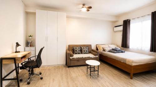 Canlubang Hostel | Nuvali Studio Retreat Free Parking Fast WiFi Pool