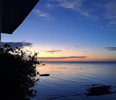 Oslob Bed & Breakfast | Ocean View Lodging House