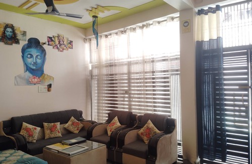 Ayodhya House | Om Sadan Guest House Ayodhya Dhaam - Centrally Located Guest House In Holy City