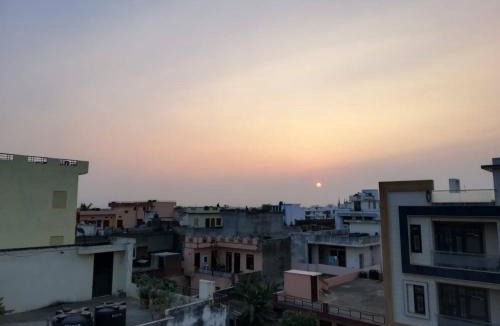 Tonk Road Hostel | Om Trance Homestay