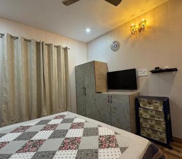Sirala House | Om villa stays