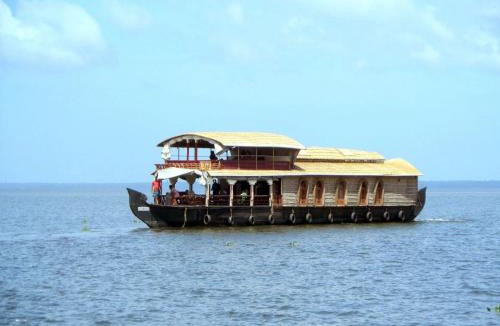 Kumarakom House | One Bed Room Houseboat