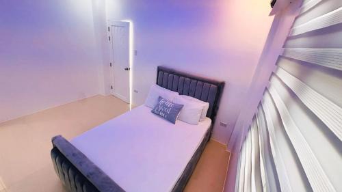 Alaminos House | One Bedroom in CazaTara - Modern Villa with Pool