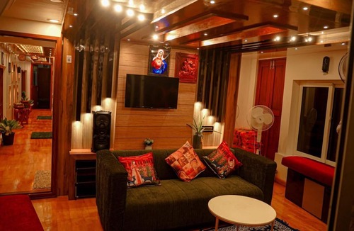 Alappuzha Boat Rental | One bedroom private houseboat Or One bedroom suite