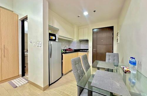 Mandurriao Apartment | One Madison Place Studio Unit with Balcony