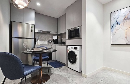Mont Kiara Apartment | OOAK 1BR Apt w/Blcony, Nflix,Btub & Wtr Dispenser