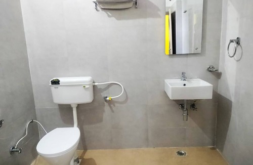 Jhansi Other | Organic Farm with kitchen, AC rooms, Pet-friendly 7 Kms from the city