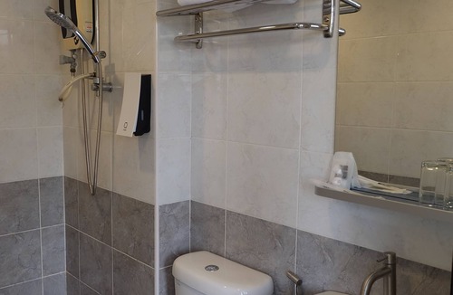 Bandar Puchong Jaya Hotel | Orkid Inn Puchong