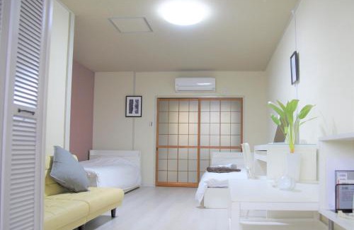 Higashiyodogawa Apartment | Osaka U-Shuku