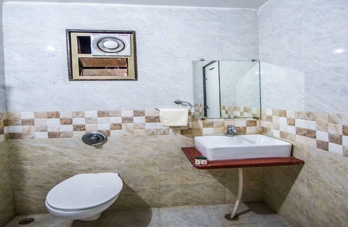Abu Road Hotel | OYO 15180 Kavita Inn