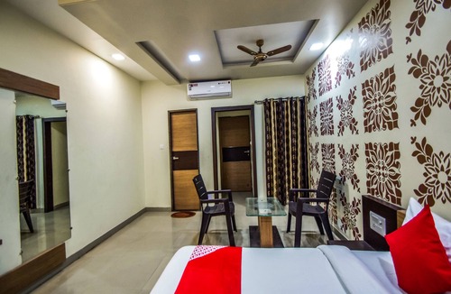 Abu Road Hotel | OYO 15180 Kavita Inn