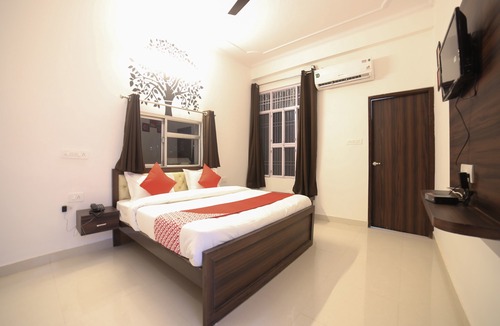 Jagatpura Hotel | OYO 23109 Hotel Crossroads