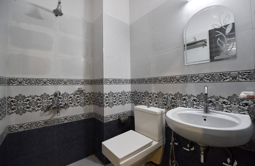 Malviya Nagar Hotel | OYO 3311 Hotel Apple 9