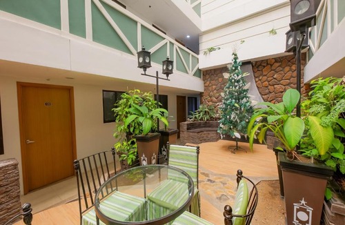 Tagaytay Hotel | OYO 825 Stay Plus Tagaytay