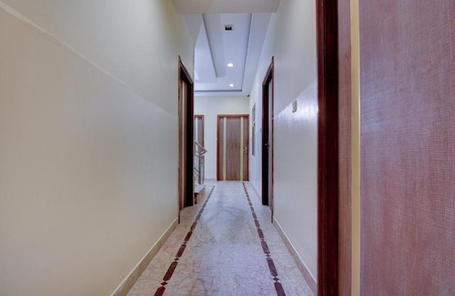Durgapura Hotel | OYO Flagship Hotel Taurus