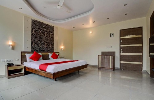 Durgapura Hotel | OYO Flagship Hotel Taurus