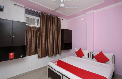 South West Hotel | OYO Flagship Star Residency