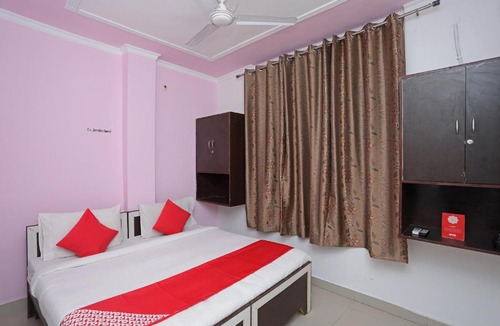 South West Hotel | OYO Flagship Star Residency