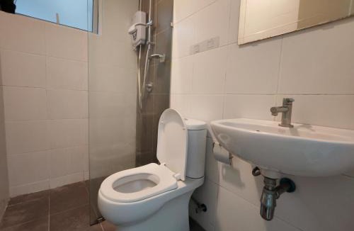 Ara Damansara Apartment | Pacific Place Ara Damansara LRT Pool Parking Kitchen By Kenangan Homes