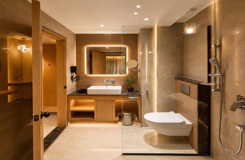 Amritsar Hotel | Palette Hotel by CheckIn Amritsar, Airport Road