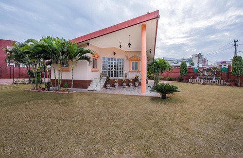Jaipur District House | Palm Familia