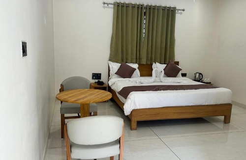 Devpar Hotel | Palm Glow Resort