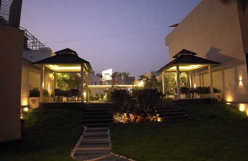 Malviya Nagar Villa | Palm Tree Villa with 3 Bedrooms and private pool in Central Jaipur