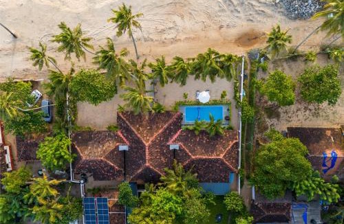 Alappuzha House | Palm Villa A private beach sanctuary