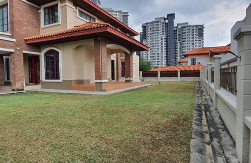 Ara Damansara House | Paradise Hangout - Bungalow at Ara Damansara PJ Fully Equipped