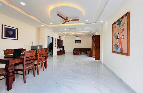 Tungarli Apartment | Paradise Villa with pool table and big garden