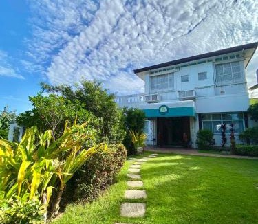 Taal Bed & Breakfast | Paradores Del Castillo