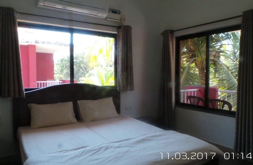 Arossim Apartment | Park Walfredo Goa. Beach side 2 Bedroom holiday rental apartment.