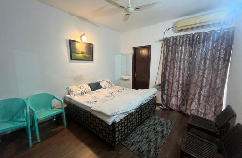 Faridabad Apartment | Parkland 4BHK independent floor