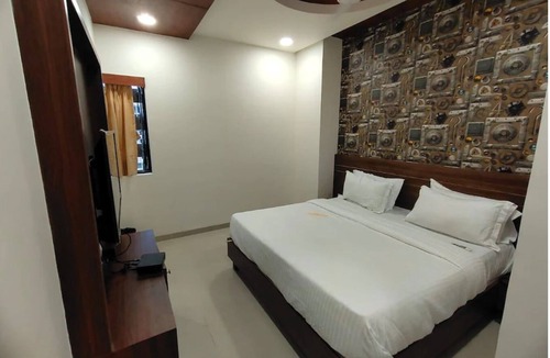 Ahmedabad Hotel | Pearl Villla Hotel