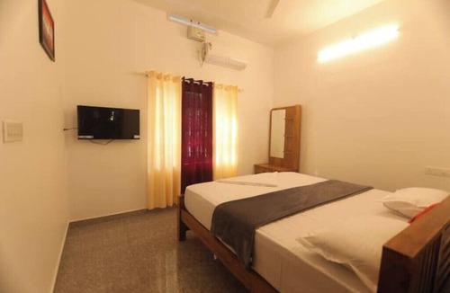 Thekkady Apartment | Periyar Homes Deluxe Room 101