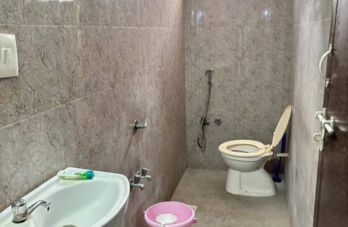 Thaltej Hostel | Pihu Girls PG