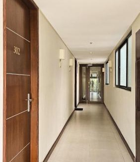 Makati Apartment | Poblacion Studio Apartment with Balcony