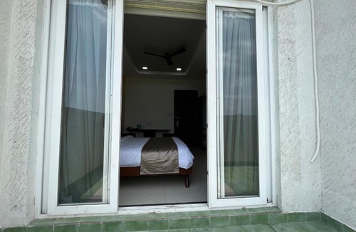 Ponneri Hotel | Ponneri Clubhouse