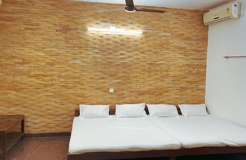 Chottanikkara Hotel | PPG HOMES