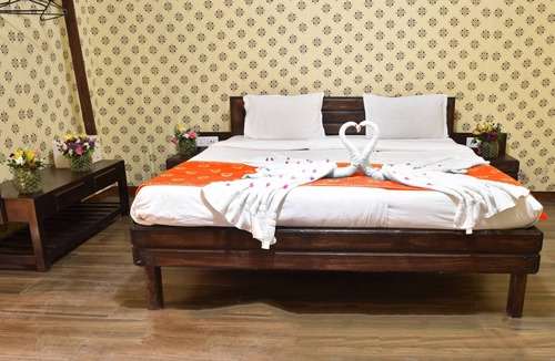 Rajpipla Other | Praveg Tent City Narmada, Statue of Unity